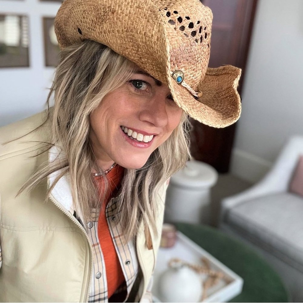 Meet your Posher, Julie